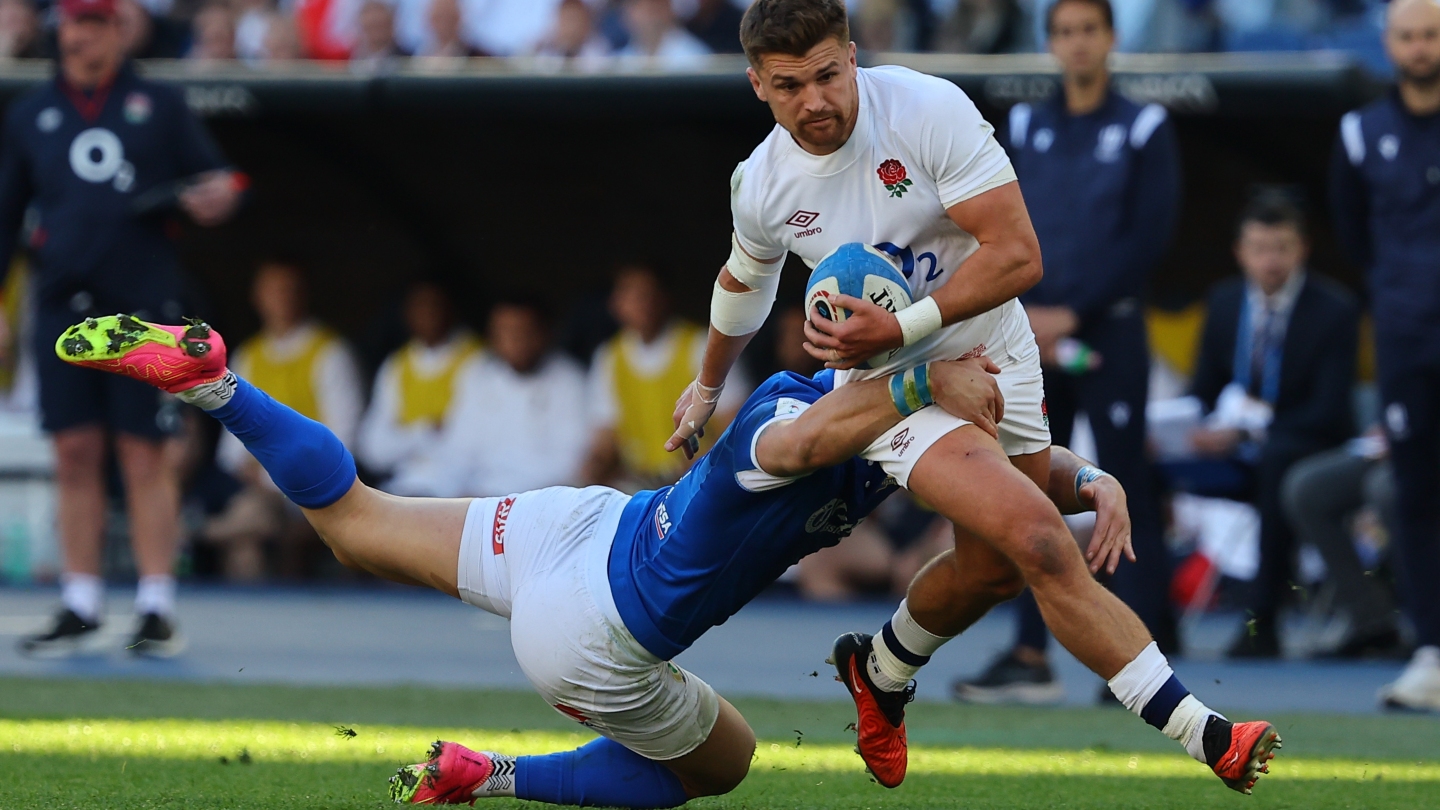 Henry Slade in action 4 England during Guinness Six Nations 2024 rugby match between Italy + England shutterstock2421131463.jpg