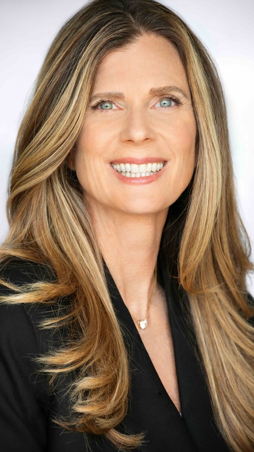 1. Nicole Clemens. Source - Amazon.jpeg