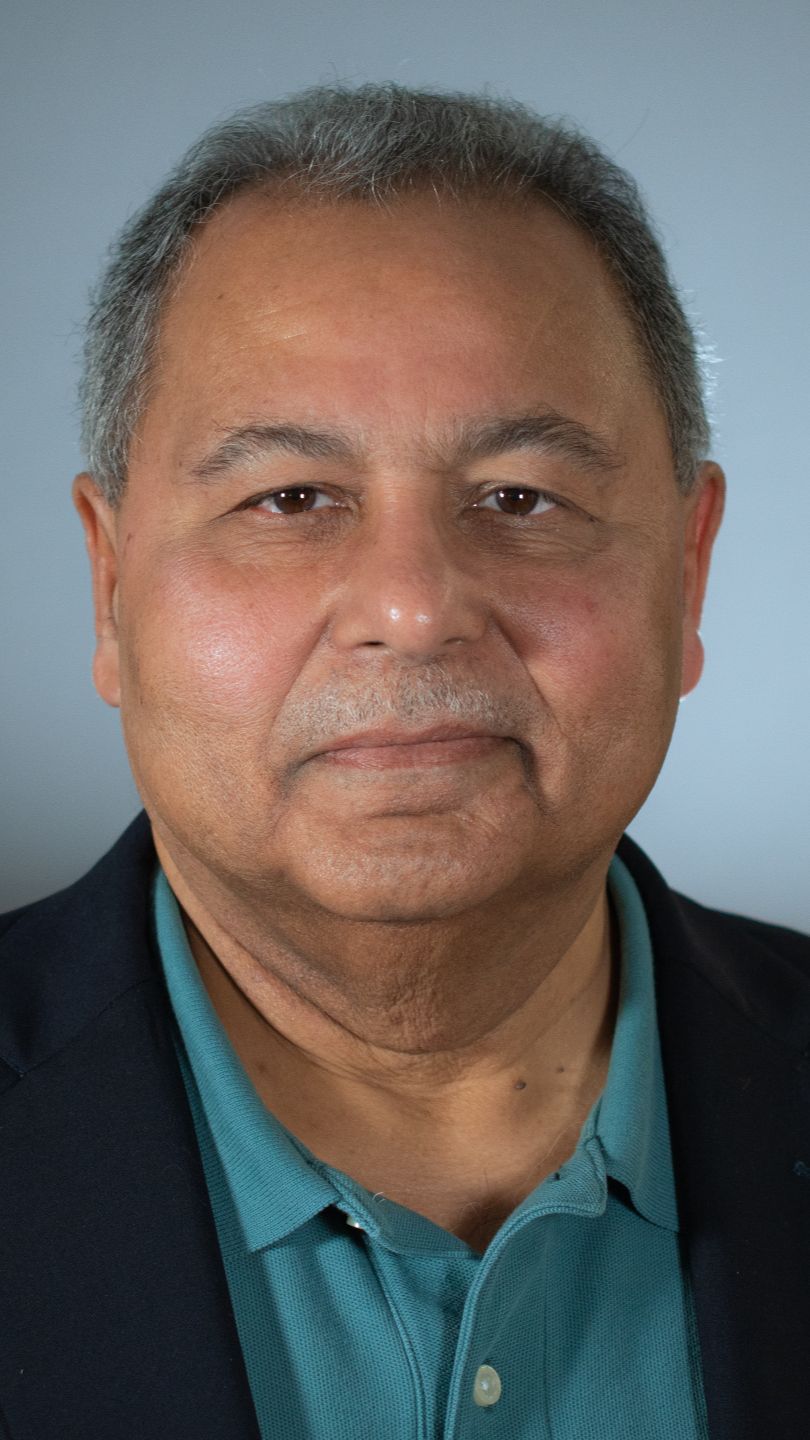1. Malik-Khan.jpg